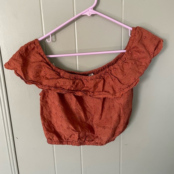 Bunch of crop tops, jeans, shirts, a little bit of everything.You make an offer. - Picture 13 of 16